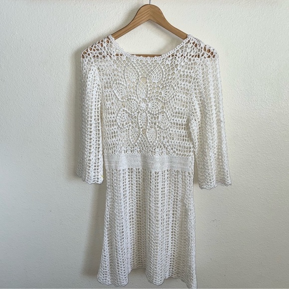 Vintage White Bohemian Y2K 90s White Crochet Bell Sleeves Mini Dress - Picture 9 of 12